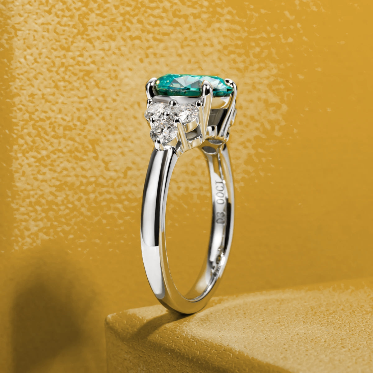 Anel Verde Celeste com Cristal de Moissanite