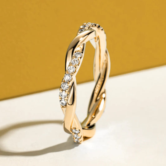 Aliança Entrelaçamento Cósmico em Cristal de Moissanite