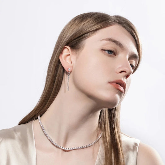 Brinco Glória Reluzente em Cristal de Moissanite