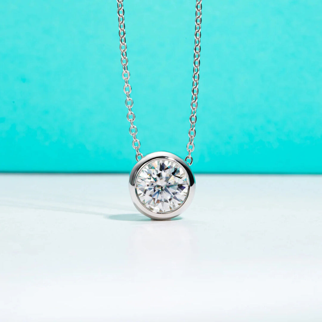 Conjunto Colar e Brinco Centro Celeste em Cristal de Moissanite