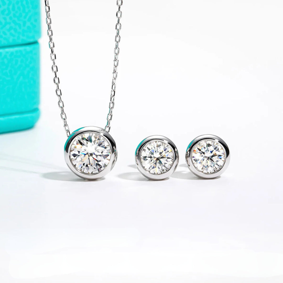 Conjunto Colar e Brinco Centro Celeste em Cristal de Moissanite