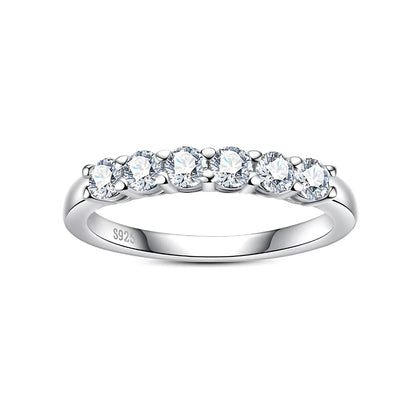 Meia Aliança Luminar Eterno em Cristal de Moissanite
