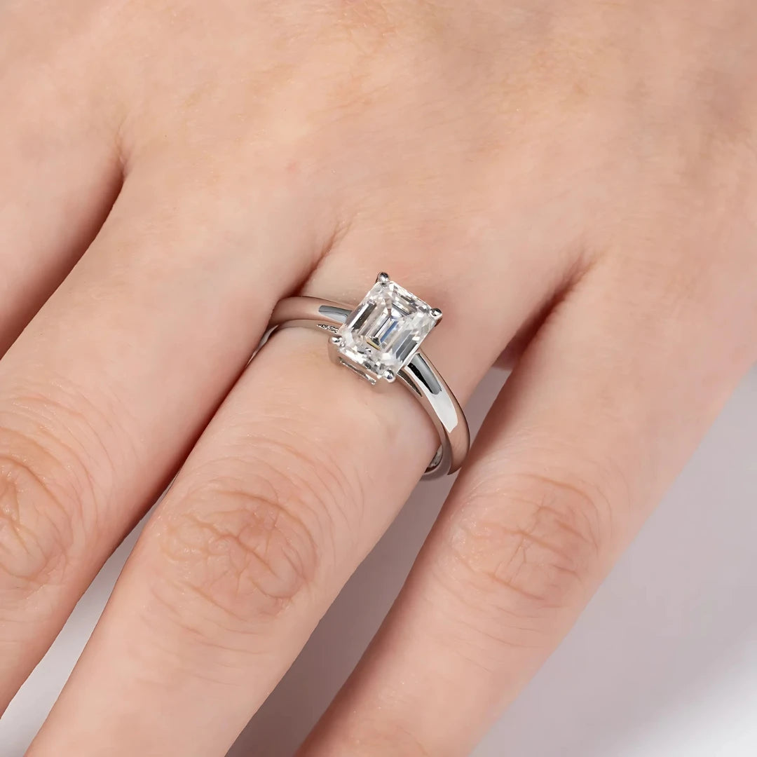 Anel Esmeralda Brilhante em Cristal de Moissanite