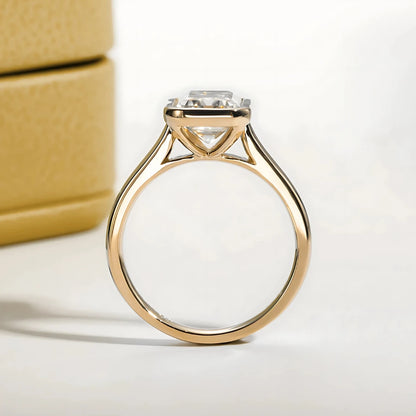 Anel Promessa Cósmica com Cristal de Moissanite