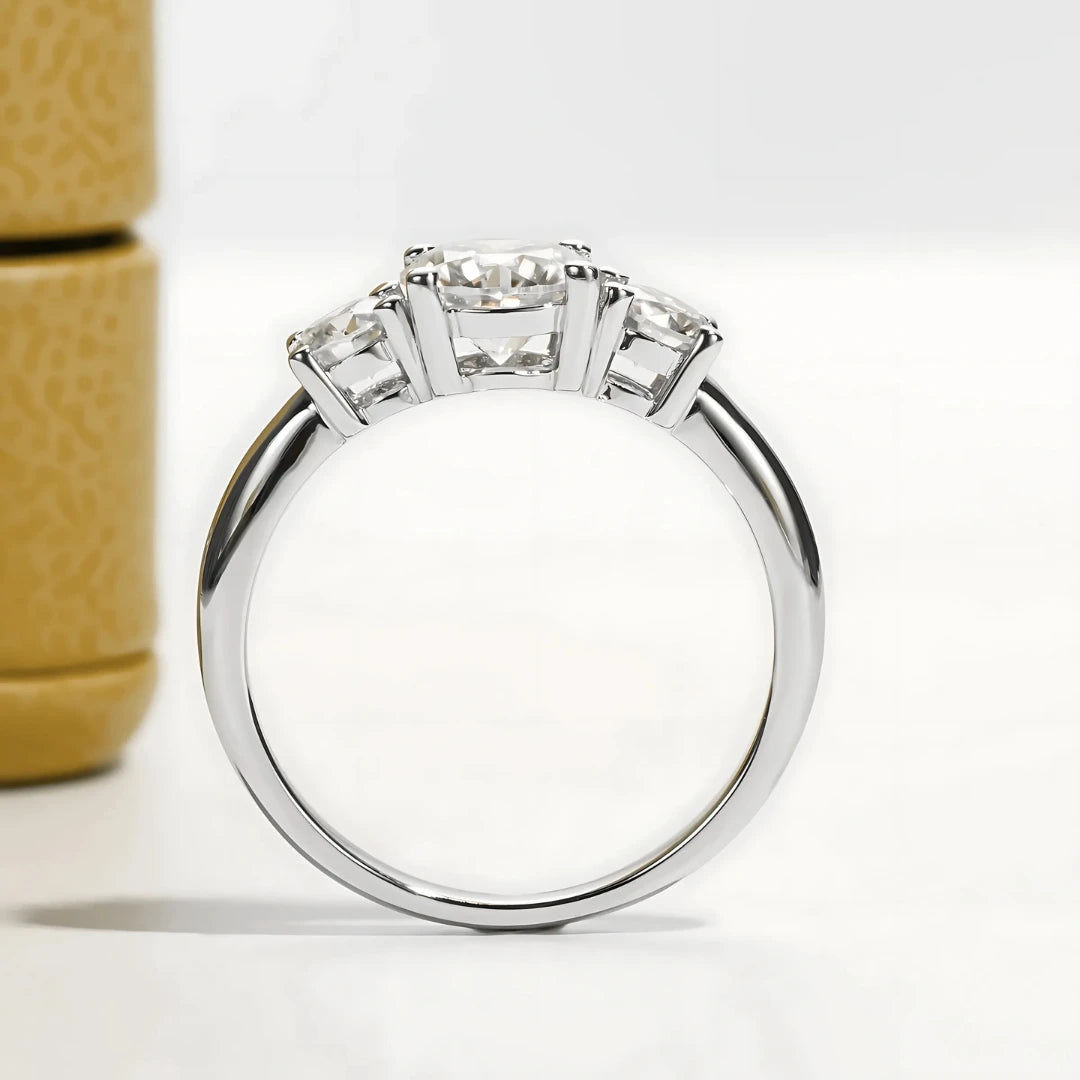 Anel Tríade da Criação com Cristal de Moissanite