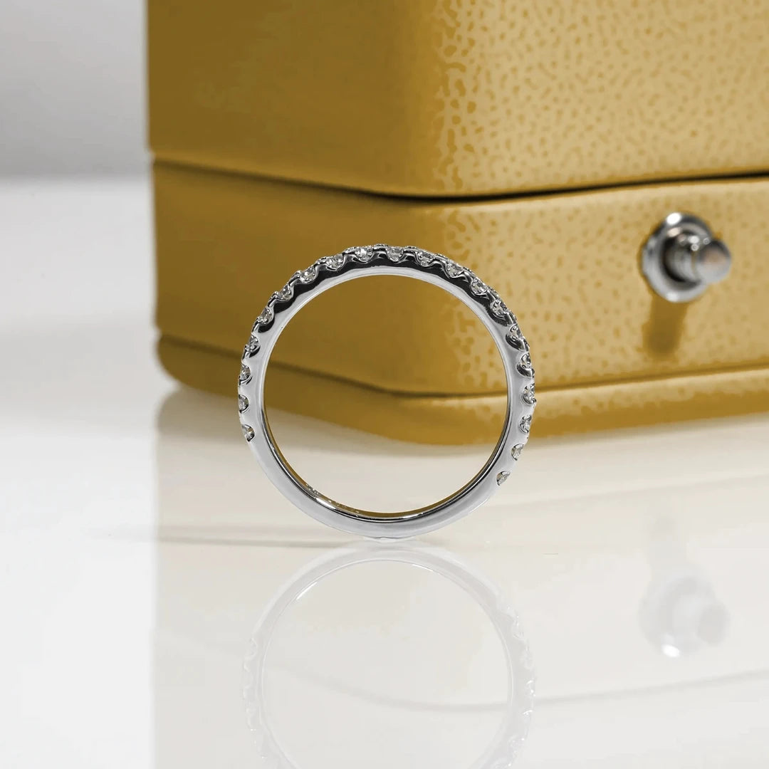 Meia Aliança Princesa Celeste com Cristal de Moissanite