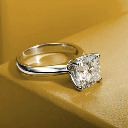 Anel Nuvem Celestial com Cristal de Moissanite