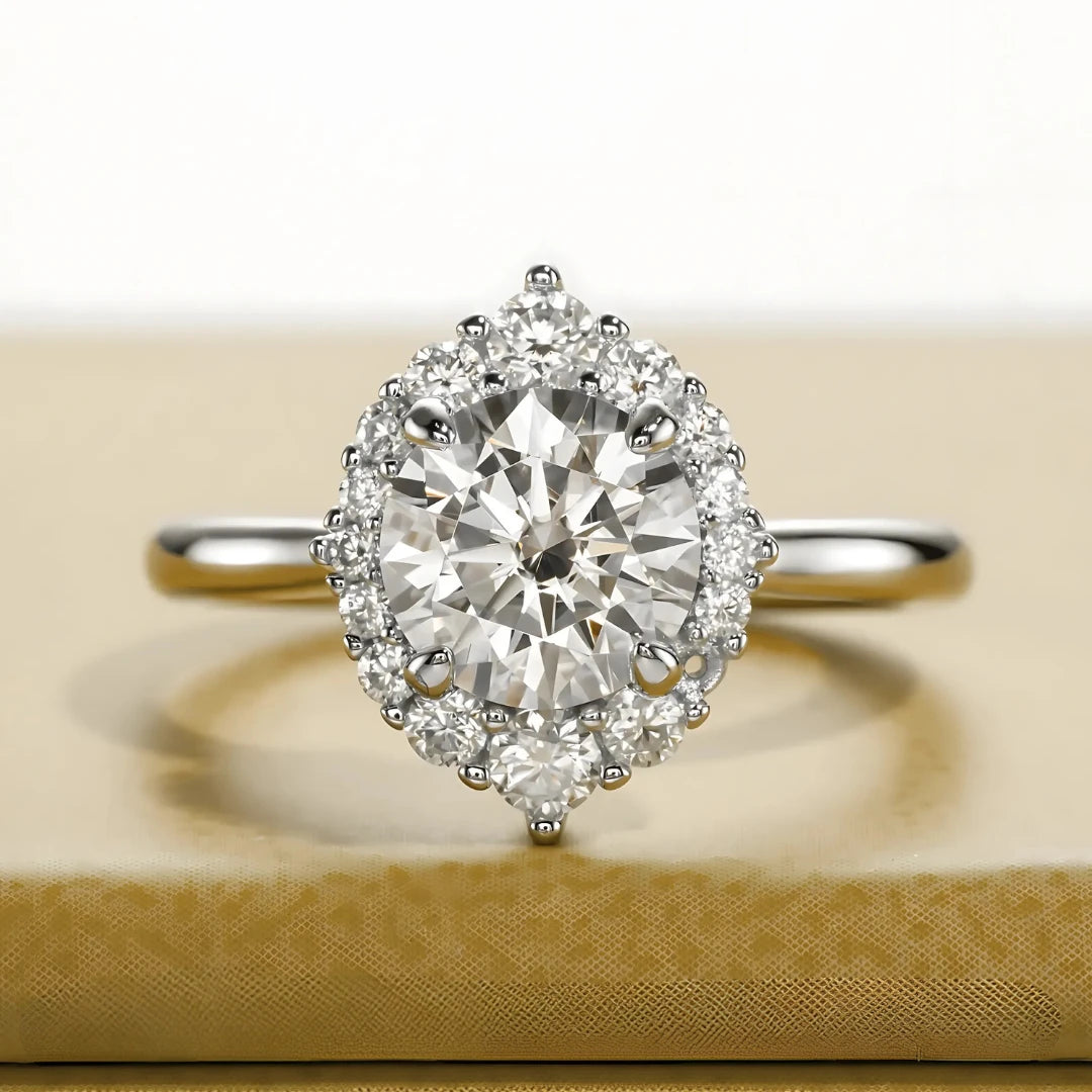 Anel Rainha do Esplendor com Cristal de Moissanite