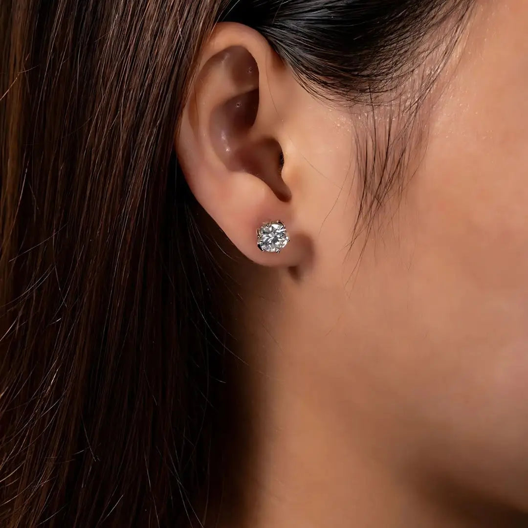 Brinco Flor de Lotus em Cristal de Moissanite