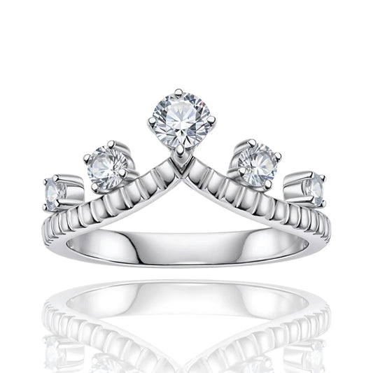 Meia Aliança Rainha da Luz com Cristal de Moissanite