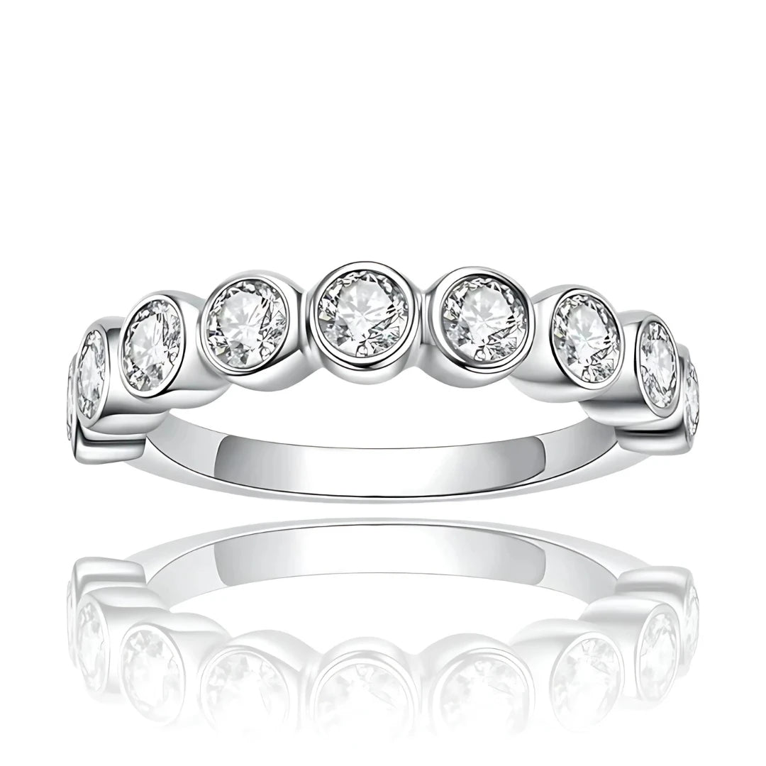 Meia Aliança Aura Resplandecente com Cristal de Moissanite