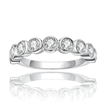 Meia Aliança Aura Resplandecente com Cristal de Moissanite
