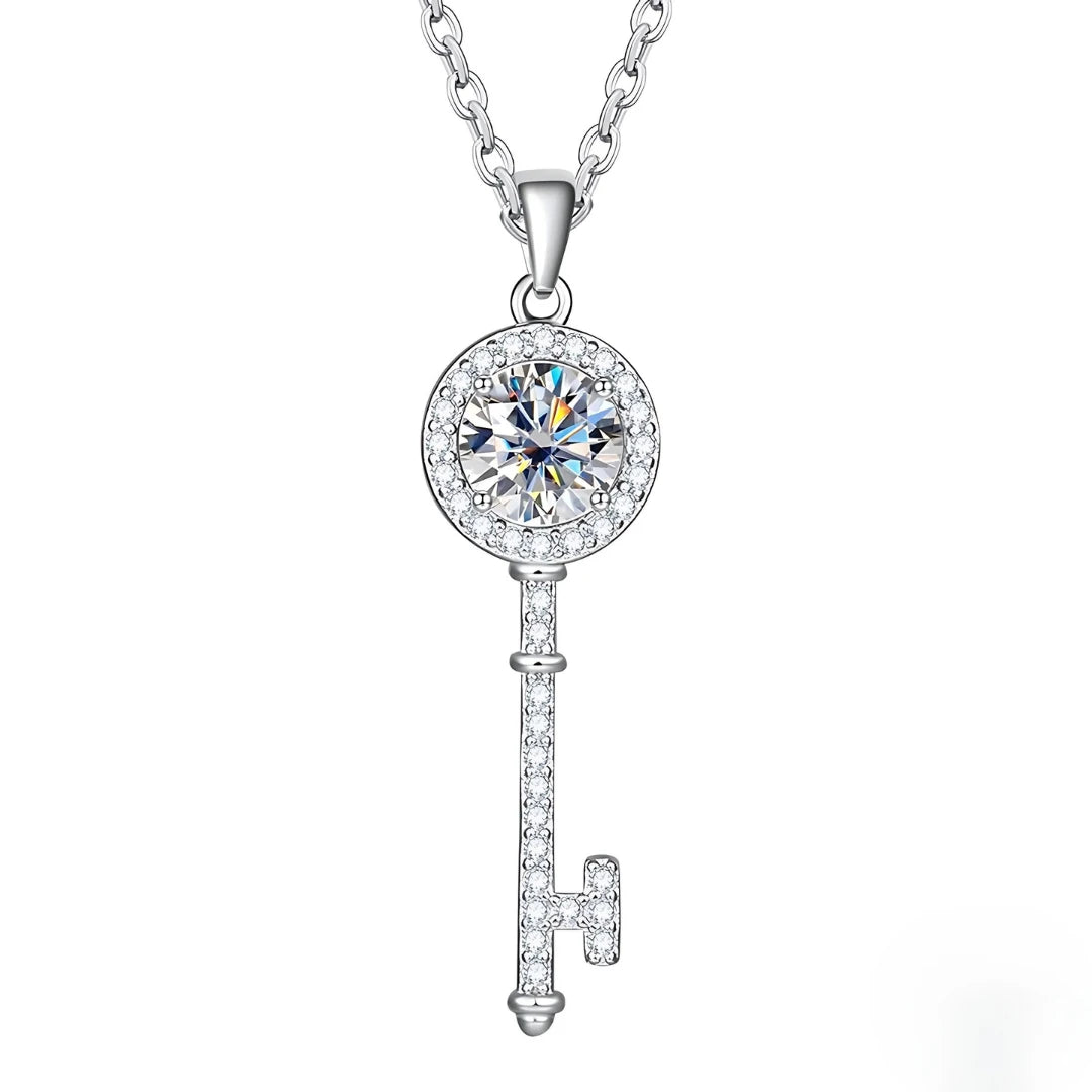 Colar Chave do Encanto em Cristal de Moissanite