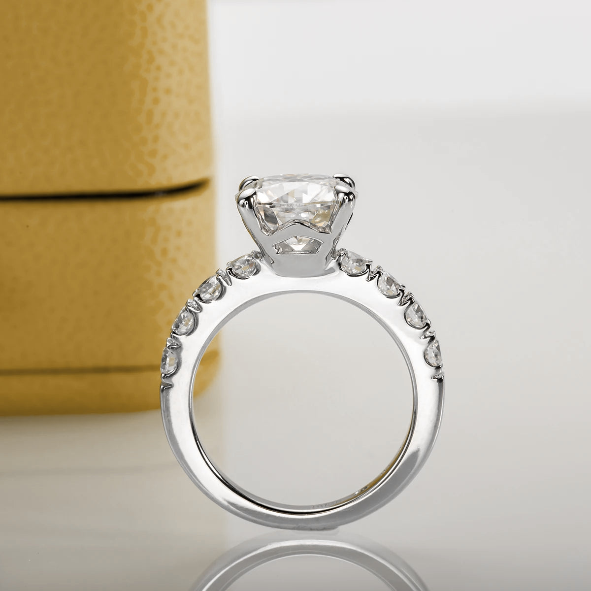 Anel Brilho Ascendente com Cristal de Moissanite