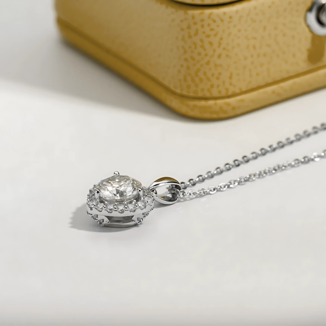 Colar Brilho do Amor em Cristal de Moissanite