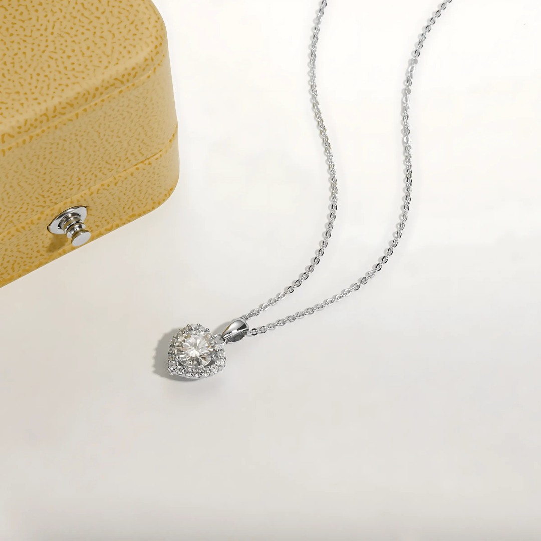 Colar Brilho do Amor em Cristal de Moissanite