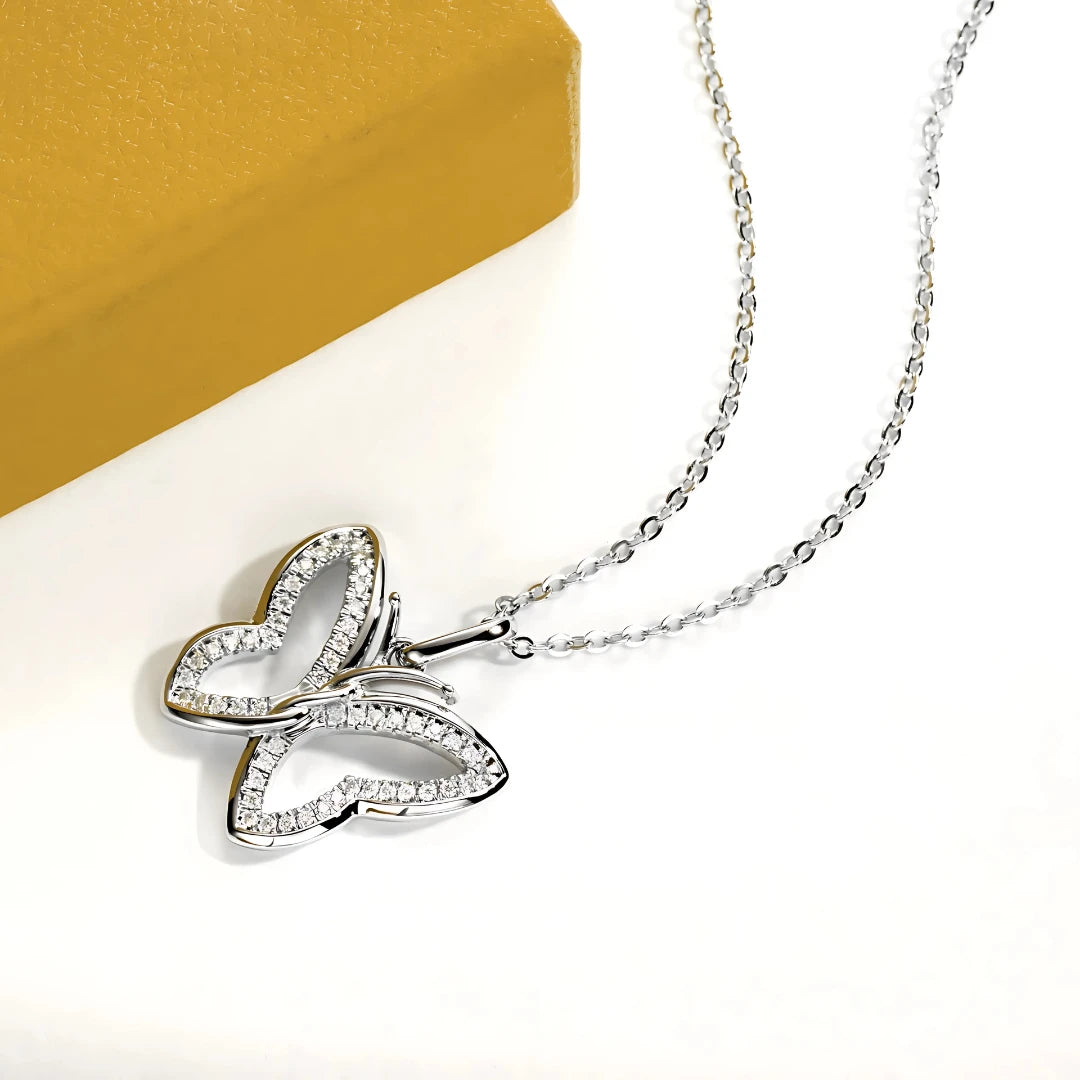 Colar Coração Luminoso em Cristal de Moissanite