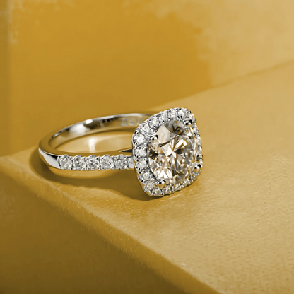 Anel Nuvem Ascendente com Cristal de Moissanite