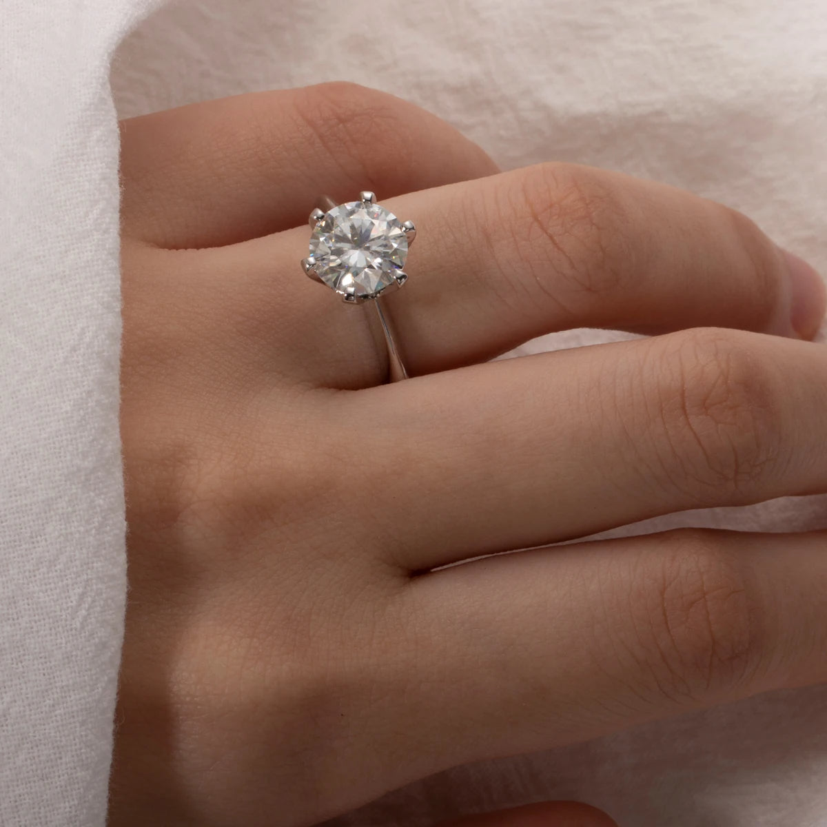 Anel Luz Primordial com Cristal de Moissanite