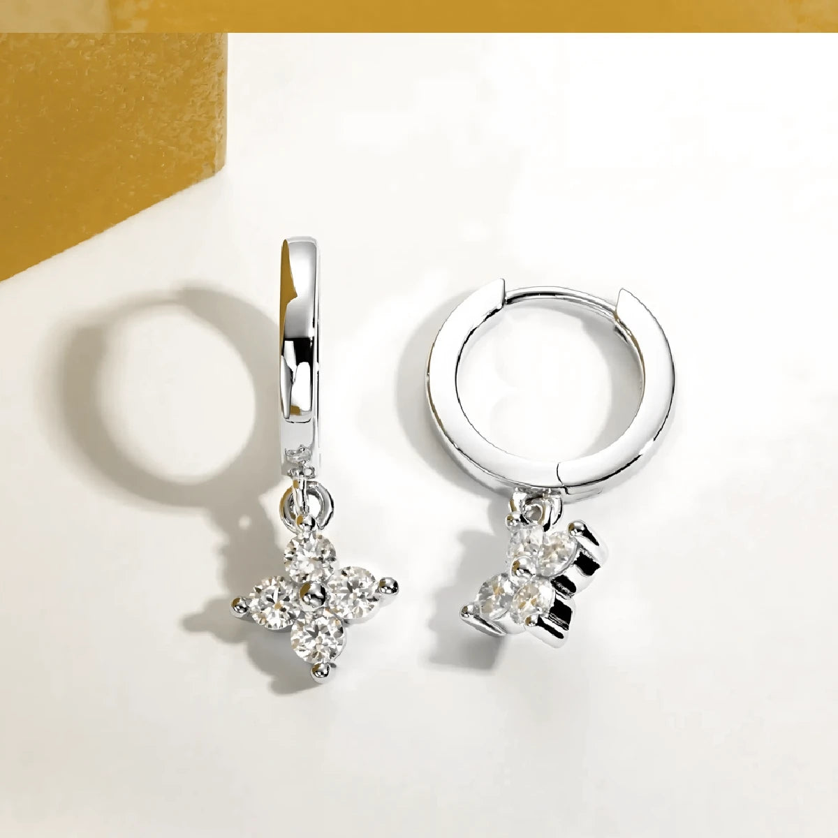 Brinco Brilho do Universo em Cristal de Moissanite