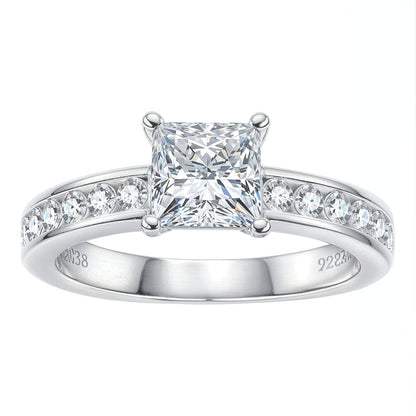Anel Dama da Luz com Cristal de Moissanite