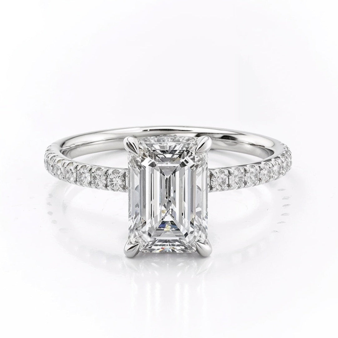 Anel Esmeralda Cósmica em Cristal de  Moissanite