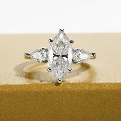 Anel Princípio da Luz com Cristal de Moissanite