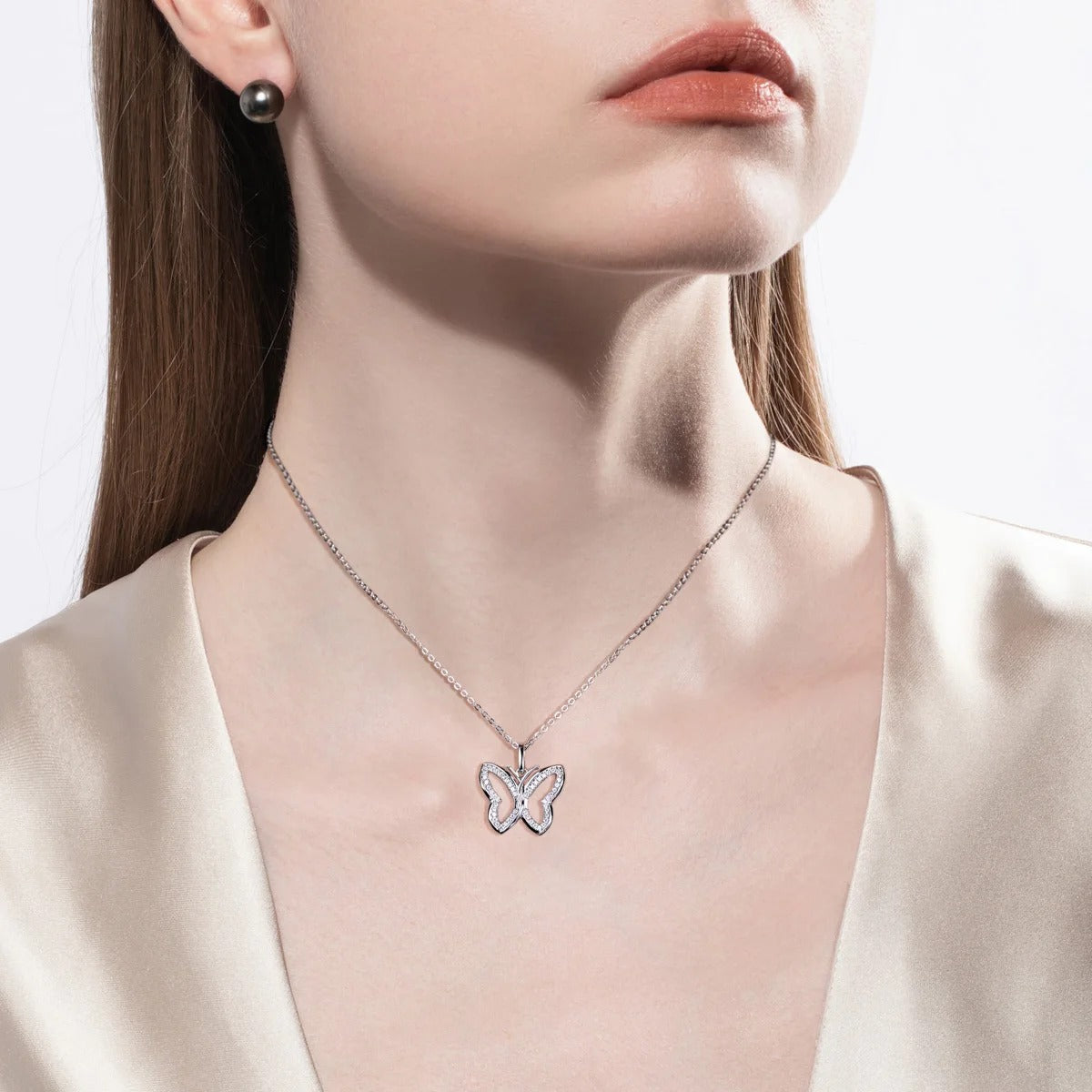 Colar Coração Luminoso em Cristal de Moissanite